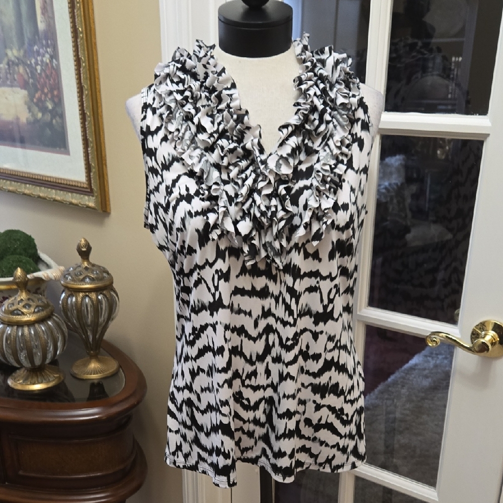 Milano Blabk White Print Ruffle Neck Blouse Sleeveless V Neck Stretch Size L EUC